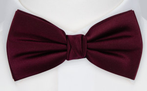 SATIN BURGUNDY nœud papillon pré-noué