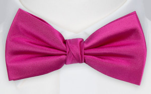 SATIN HOT PINK nœud papillon pré-noué